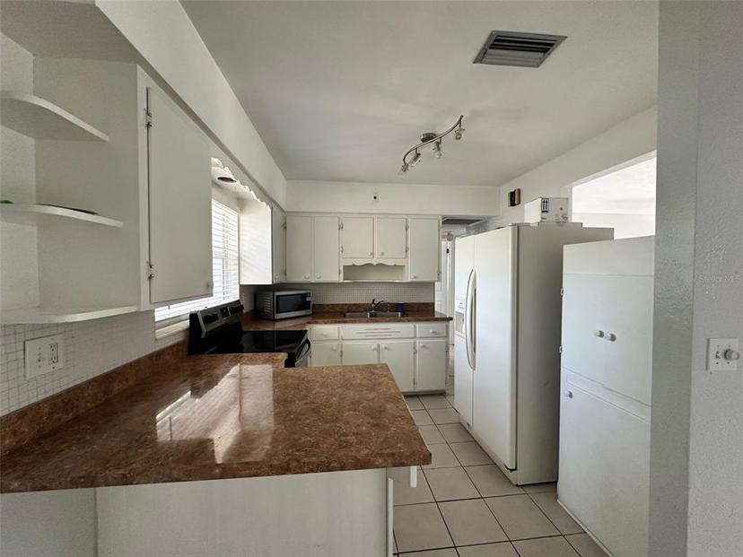 Picture of 3599 66Th Way N, St Petersburg FL 33710