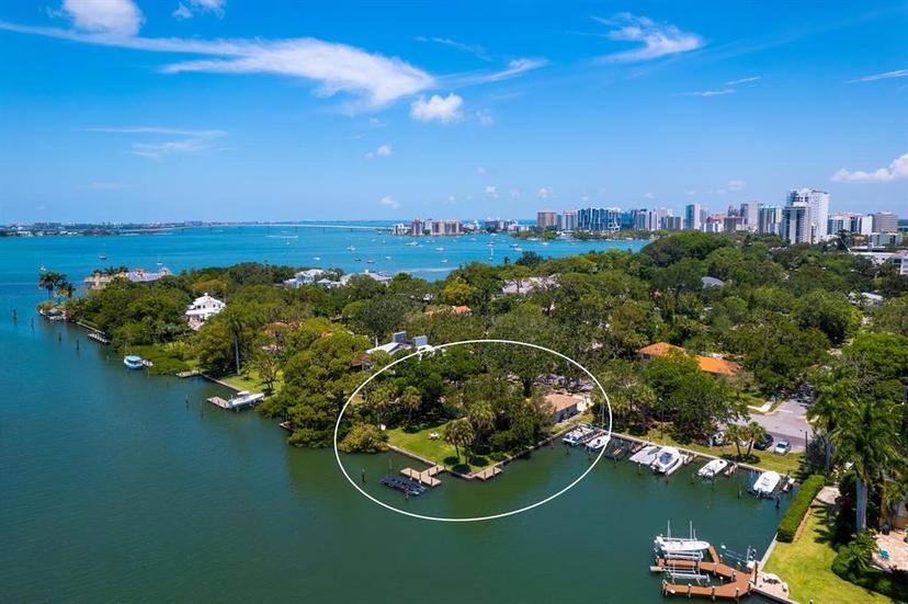 Picture of 1542 Gulfview Drive, Sarasota FL 34236