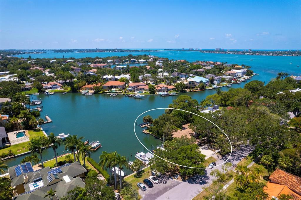 Picture of 1542 Gulfview Drive, Sarasota, FL 34236