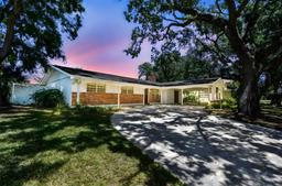 Picture of 10314 Lake Carroll Way, Tampa, FL 33618