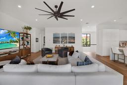 Picture of 5924 Bayview Circle S, Gulfport, FL 33707