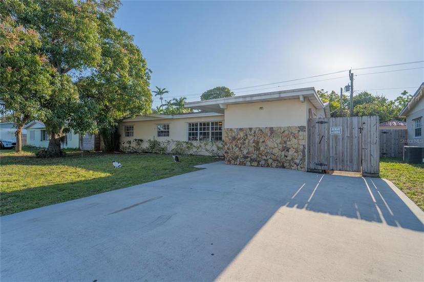 Picture of 230 N 69Th Way, Hollywood FL 33024