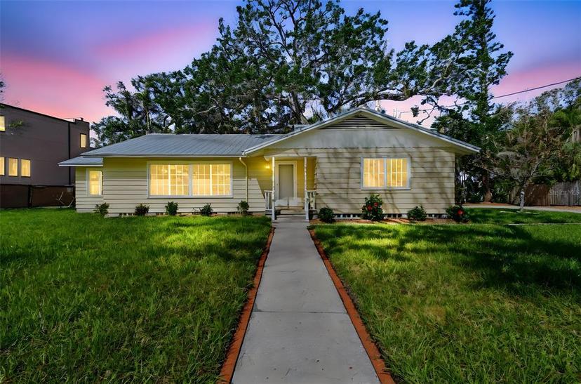 Picture of 3001 Bay Shore Circle, Sarasota FL 34234