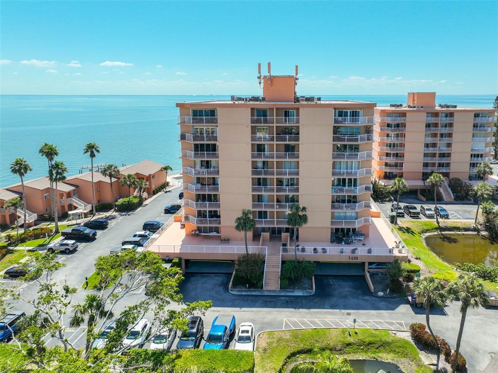 Picture of 7430 Sunshine Skyway Lane S Unit 403, St Petersburg, FL 33711
