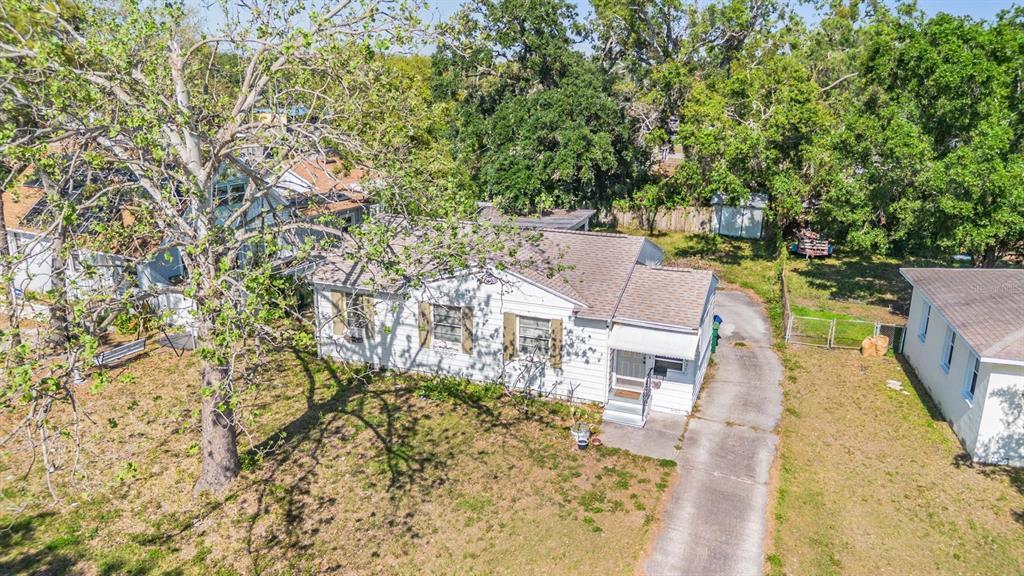 Picture of 1025 W Berry Avenue, Tampa, FL 33603