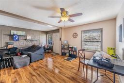 Picture of 1025 W Berry Avenue, Tampa, FL 33603