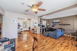 Picture of 1025 W Berry Avenue, Tampa, FL 33603