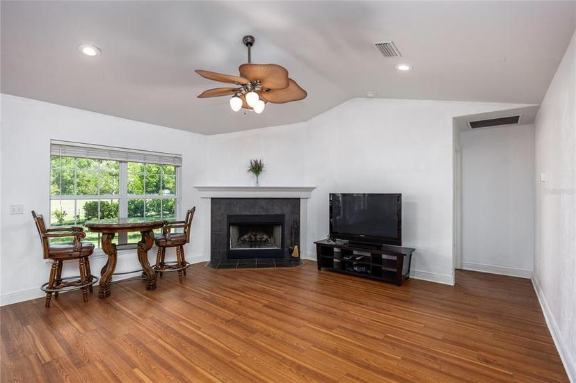 Picture of 14681 NW 232Nd Street, High Springs FL 32643