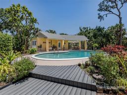 Picture of 337 Harbor Drive S, Venice, FL 34285