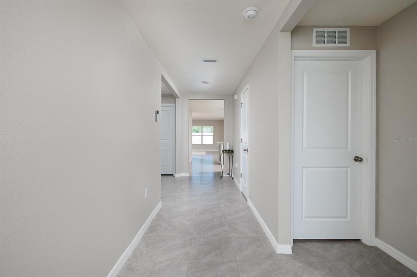 Picture of 1304 Tahitian Sunrise Drive, Plant City FL 33565