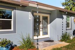 Picture of 6907 W Creek Drive, Tampa, FL 33615