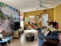 Picture of 357 Mount Saxon Avenue Ne Unit 323, St Petersburg, FL 33702