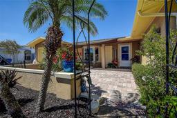 Picture of 5931 33 Avenue N, St Petersburg, FL 33710