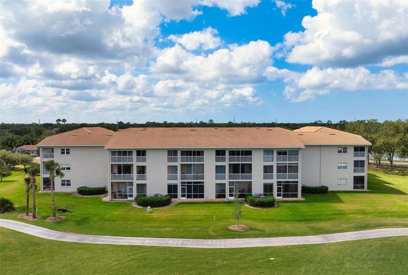 Picture of 9630 Club South Circle Unit 6201, Sarasota FL 34238