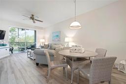 Picture of 9630 Club South Circle Unit 6201, Sarasota, FL 34238