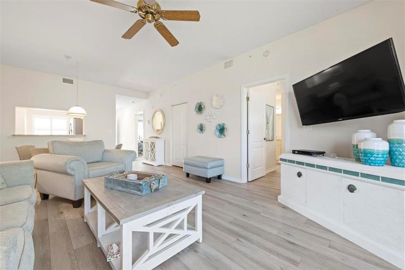 Picture of 9630 Club South Circle Unit 6201, Sarasota FL 34238