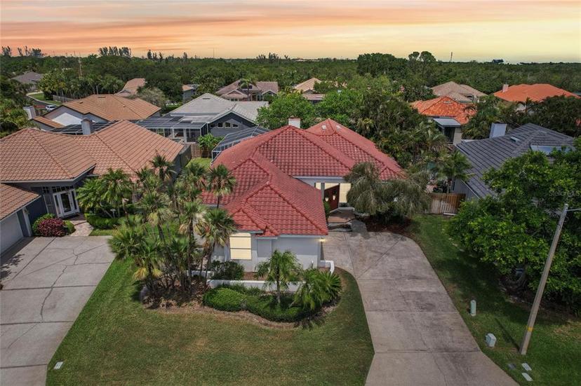 Picture of 915 Live Oak Terrace Ne, St Petersburg FL 33703