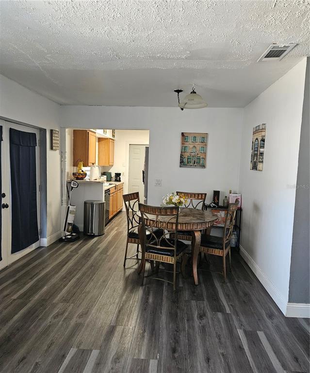Picture of 7218 Riverwood Boulevard, Tampa FL 33615