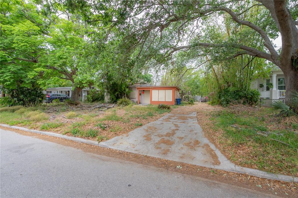 Picture of 3027 W Helen Avenue, Tampa, FL 33611