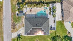 Picture of 4440 Yacht Club Drive, Venice, FL 34293