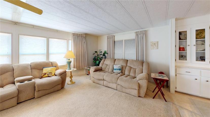Picture of 5619 Bayshore Road Unit 421, Palmetto FL 34221
