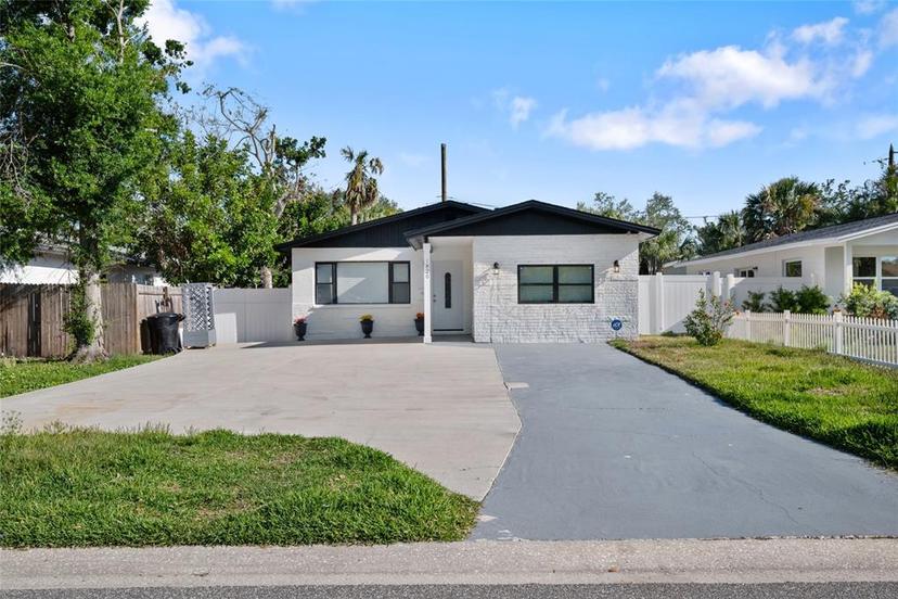 Picture of 1820 Mississippi Ave Ne, St Petersburg FL 33703
