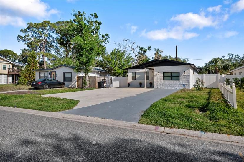 Picture of 1820 Mississippi Ave Ne, St Petersburg FL 33703