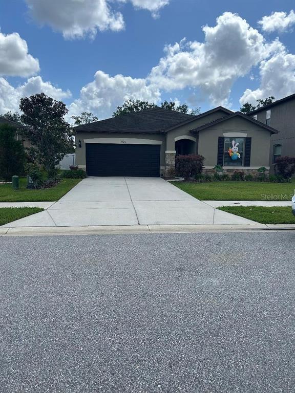 Picture of 924 Scarlet Plume Lane, Brooksville FL 34604