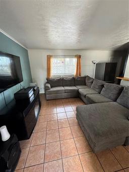 Picture of 1407 College Park Lane, Tampa, FL 33612