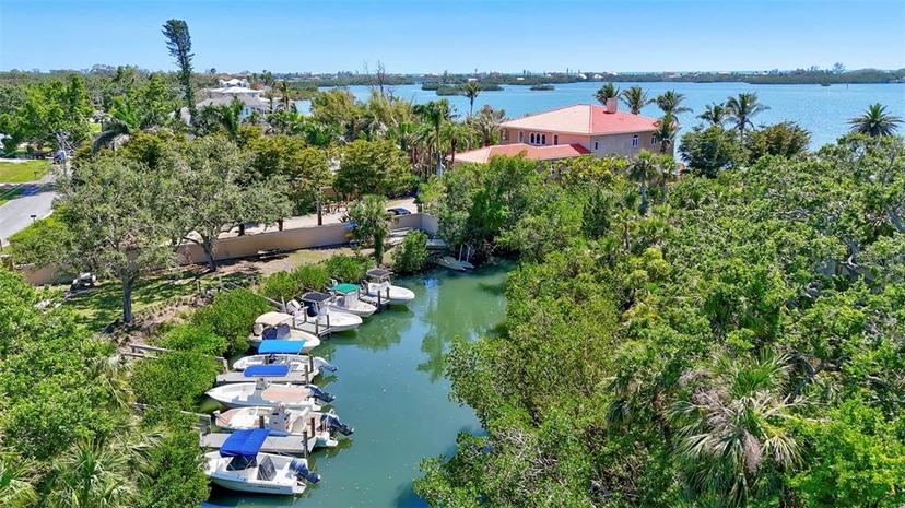 Picture of 519 Bayview Avenue, Osprey FL 34229