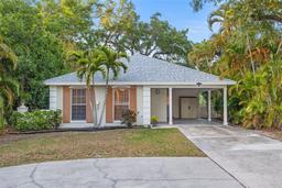 Picture of 1629 Siesta Drive, Sarasota, FL 34239