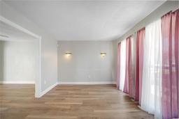 Picture of 31 Oberlin Road, Venice, FL 34293