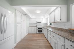 Picture of 31 Oberlin Road, Venice, FL 34293