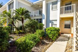 Picture of 427 Cerromar Lane Unit 356, Venice, FL 34293