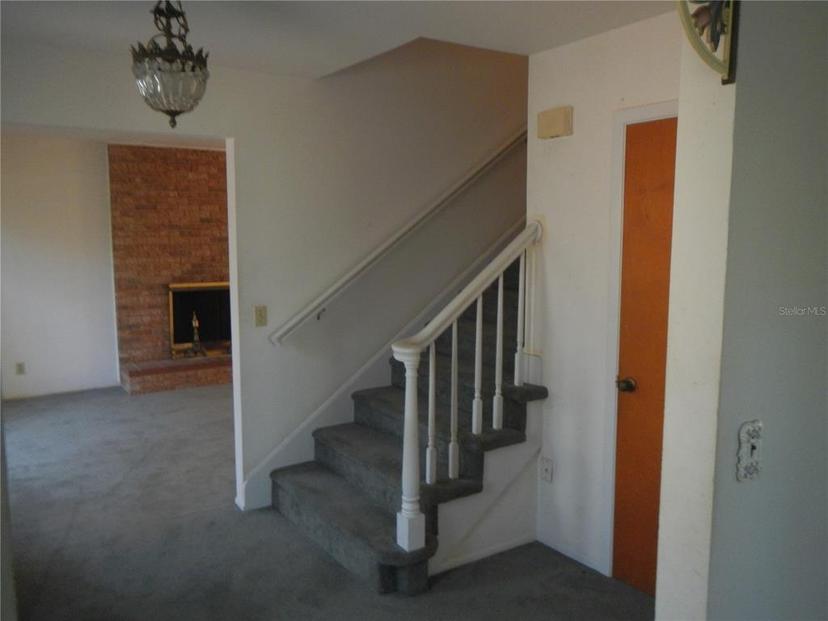 Picture of 14614 Lake Magdalene Circle, Tampa FL 33613