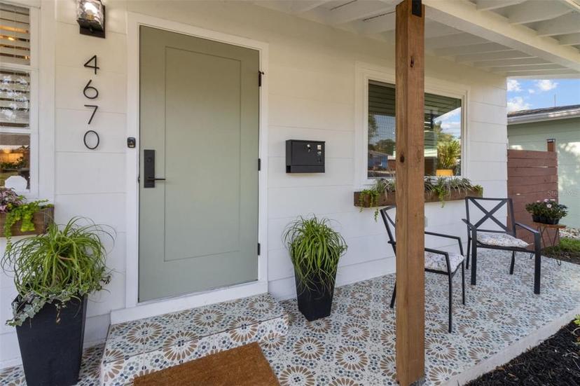 Picture of 4670 Yarmouth Avenue S, St Petersburg FL 33711