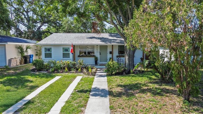 Picture of 4670 Yarmouth Avenue S, St Petersburg FL 33711
