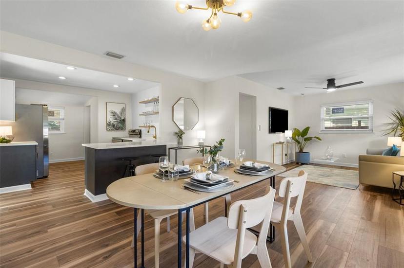 Picture of 4670 Yarmouth Avenue S, St Petersburg FL 33711