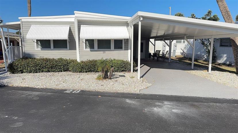 Picture of 4851 W Gandy Boulevard Unit B12L28, Tampa FL 33611