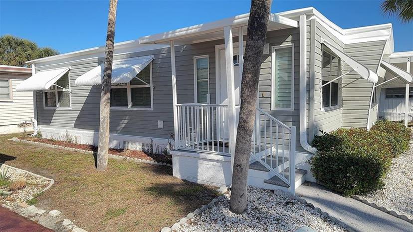 Picture of 4851 W Gandy Boulevard Unit B12L28, Tampa FL 33611