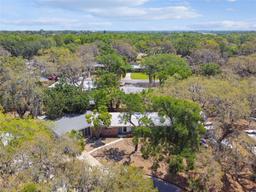 Picture of 422 Dunedin Circle, Temple Terrace, FL 33617