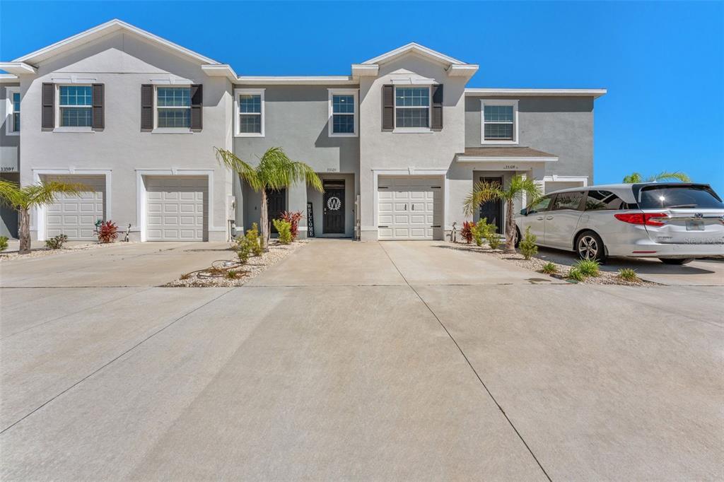 Picture of 33105 Major Oak Drive, Wesley Chapel, FL 33545
