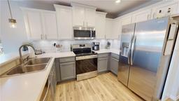 Picture of 11750 Tempest Harbor Loop, Venice, FL 34292