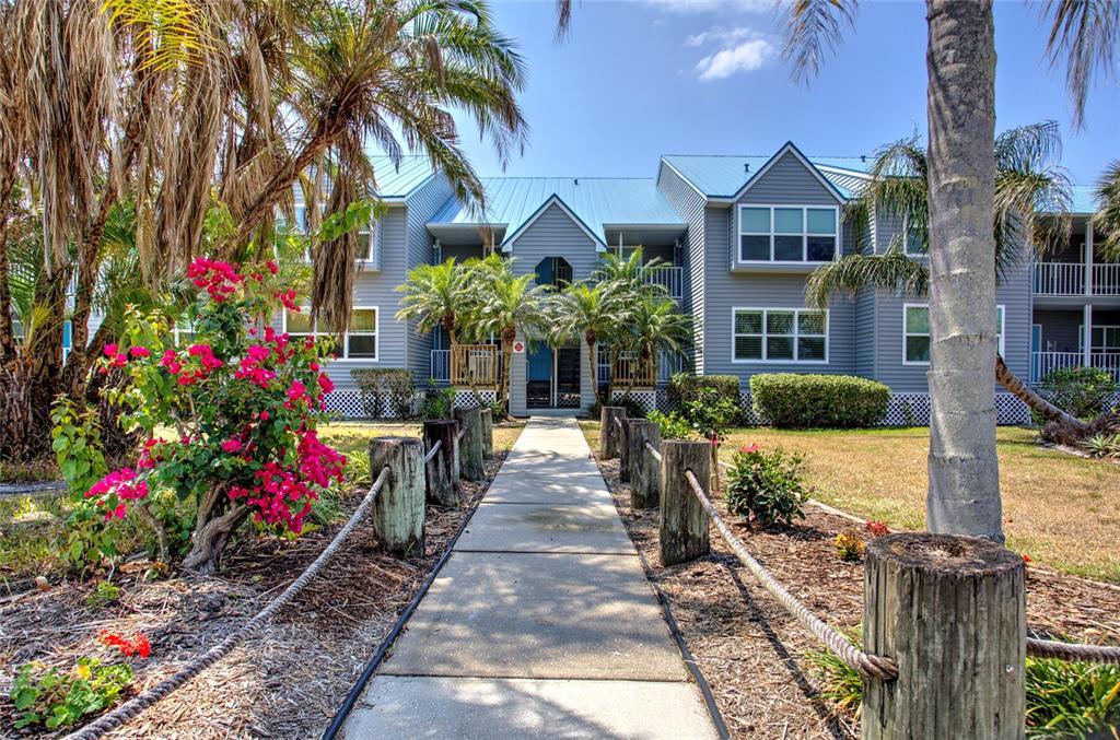 Picture of 4410 Warren Avenue Unit 104, Port Charlotte, FL 33953