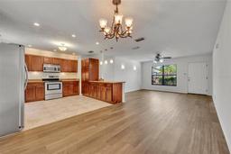 Picture of 275 W 4Th Street, Chuluota, FL 32766