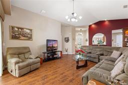 Picture of 801 Ashton Dr, Davenport, FL 33837