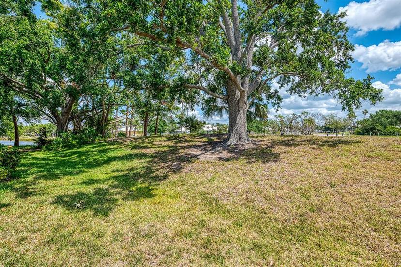Picture of 314 Pembroke Lane Unit 189, Venice FL 34293
