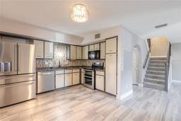 Picture of 2089 Oak Meadow Circle, South Daytona, FL 32119
