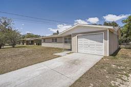 Picture of 1602 Sheffield Road, Leesburg, FL 34748