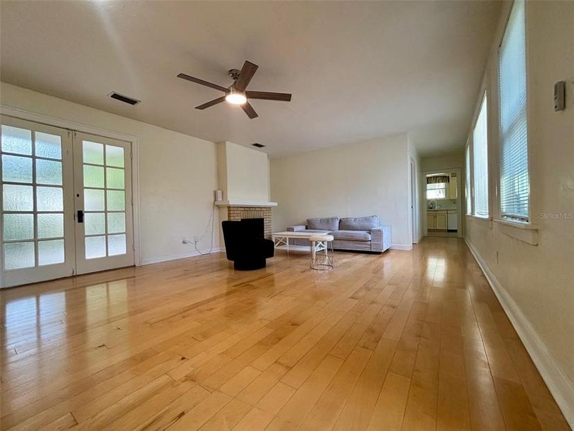 Picture of 1404 NW 9Th Avenue, Gainesville FL 32605